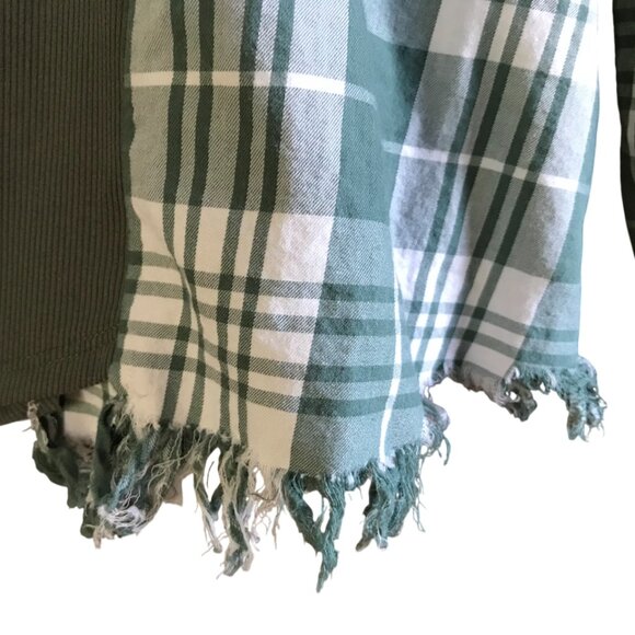 Flannel Shirt Upcycle, M-L: Reworked Oversized Pullover Sweatshirt, Winter Scene - Picture 11 of 12